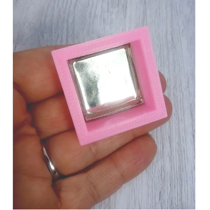 SQUARE 2-4.webp