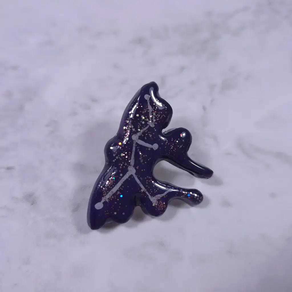 Pins Tortue ou Papillon Galaxie (Papillon)