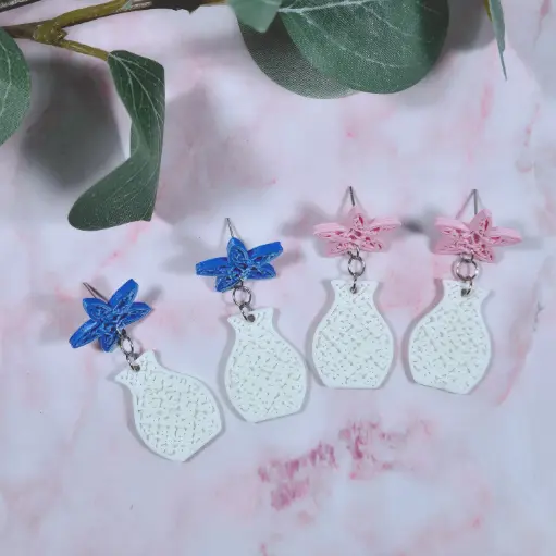 Puces d'Oreilles Vase et Fleur Modèle 4 Imprimées en 3D